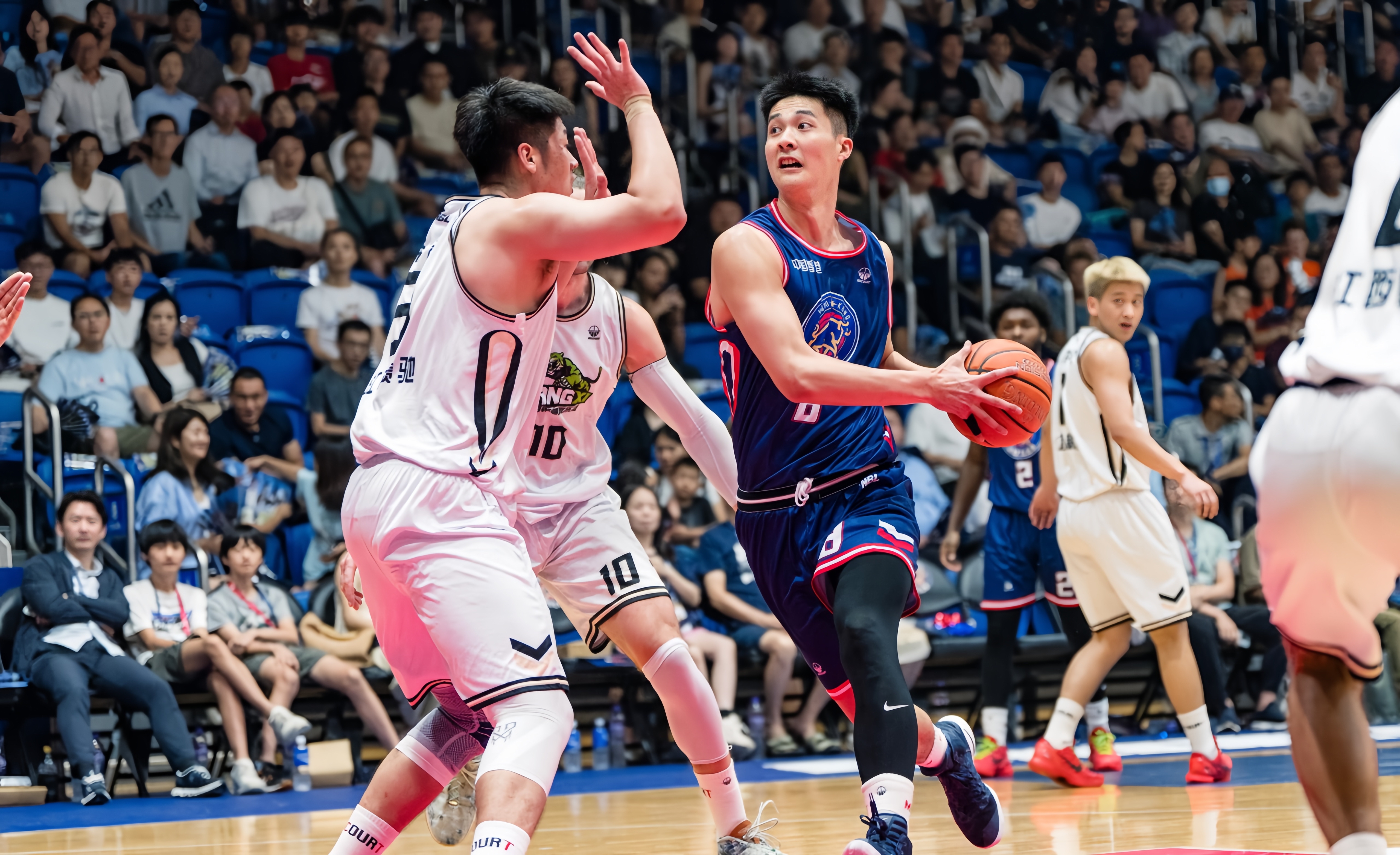 关于不伦瑞克主场迎战对手，争取三分的信息