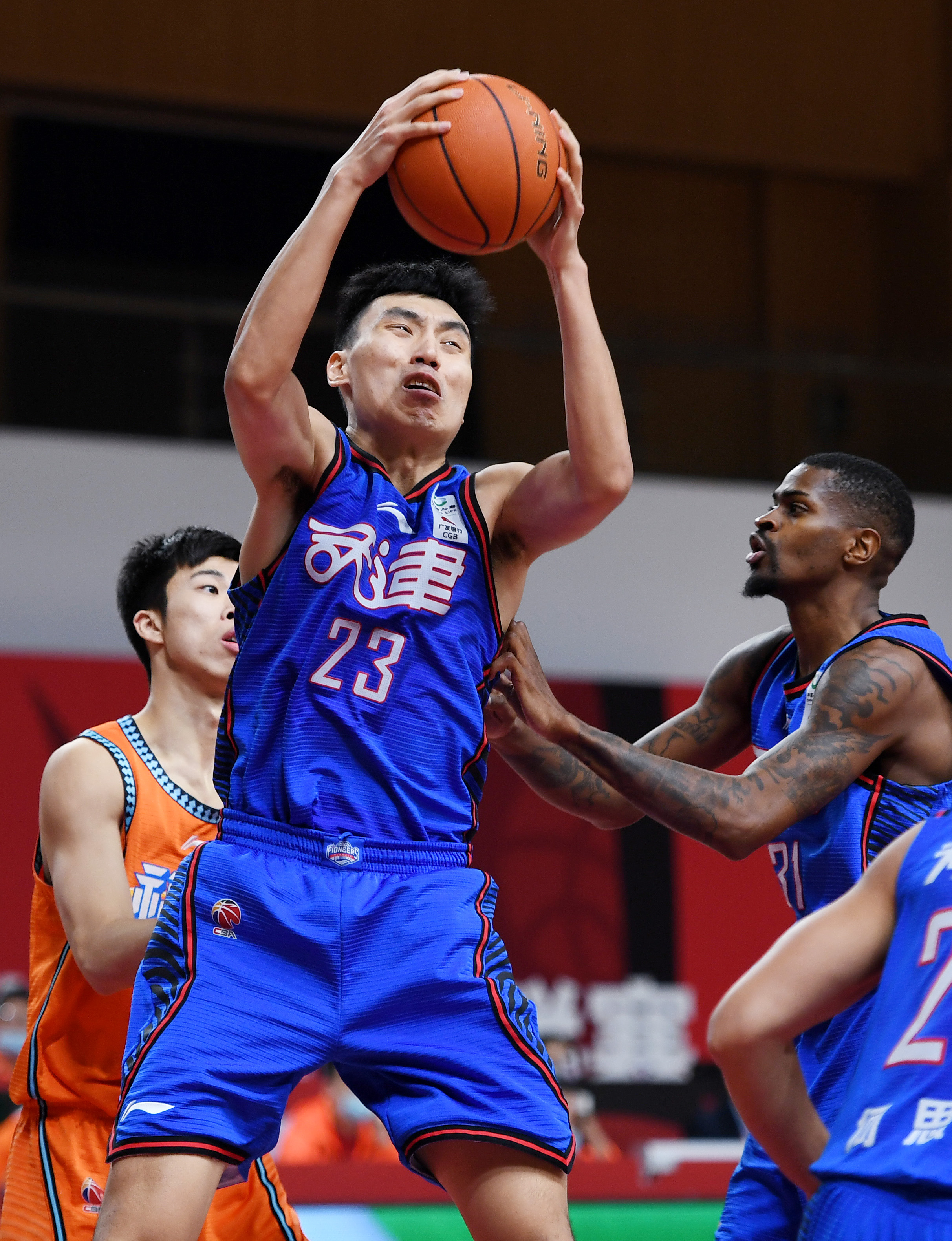 西班牙人战胜莱加内斯，终结两连败