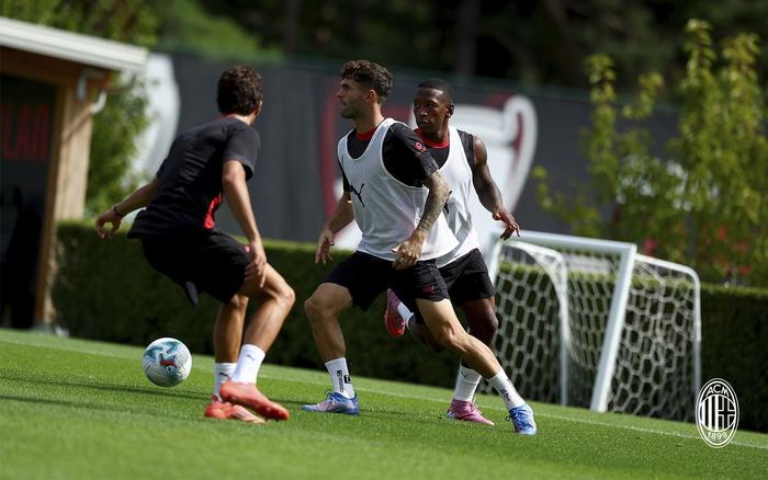 球队新赛季训练全面展开,备战多场比赛的简单介绍 球队新赛季训练全面展开,备战多场比赛的简单介绍