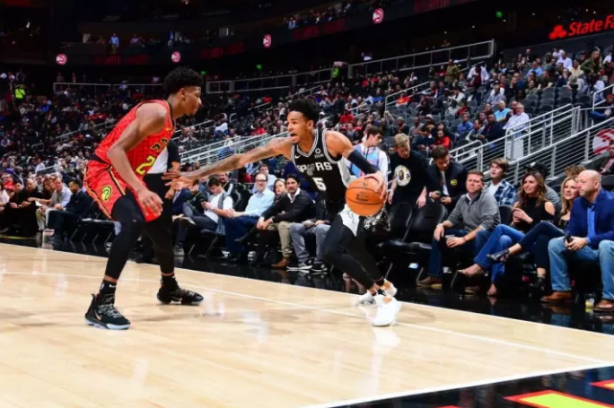 包含太阳惜败马刺,遭遇两连败的词条 包含太阳惜败马刺,遭遇两连败的词条