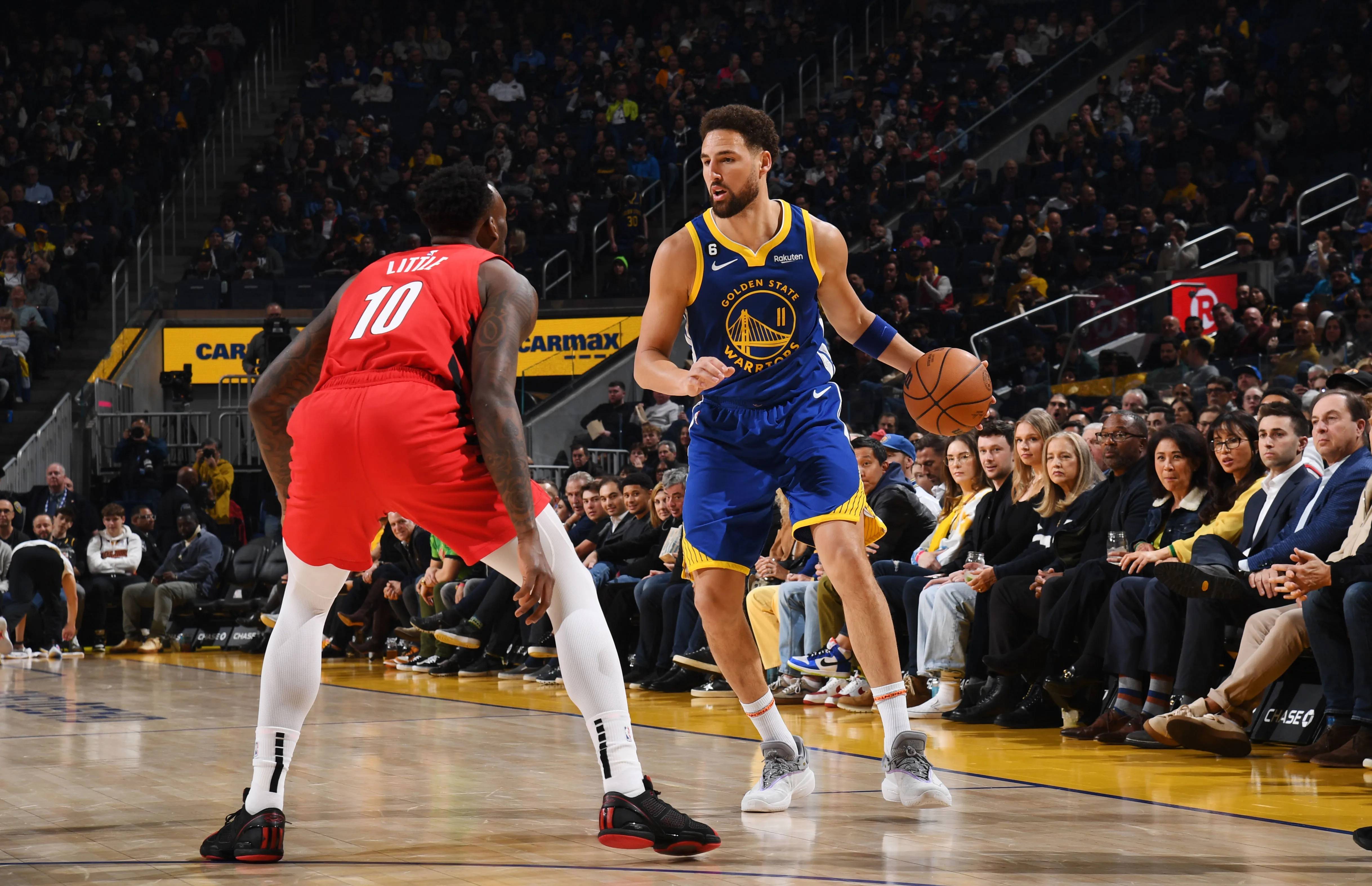 开云体育-开拓者不敌骑士，东部前四众志成城