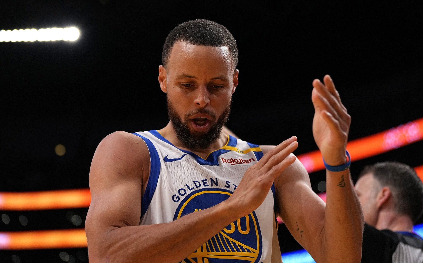 开云体育app-勇士兑掘金，库兹马全场狂砍36分