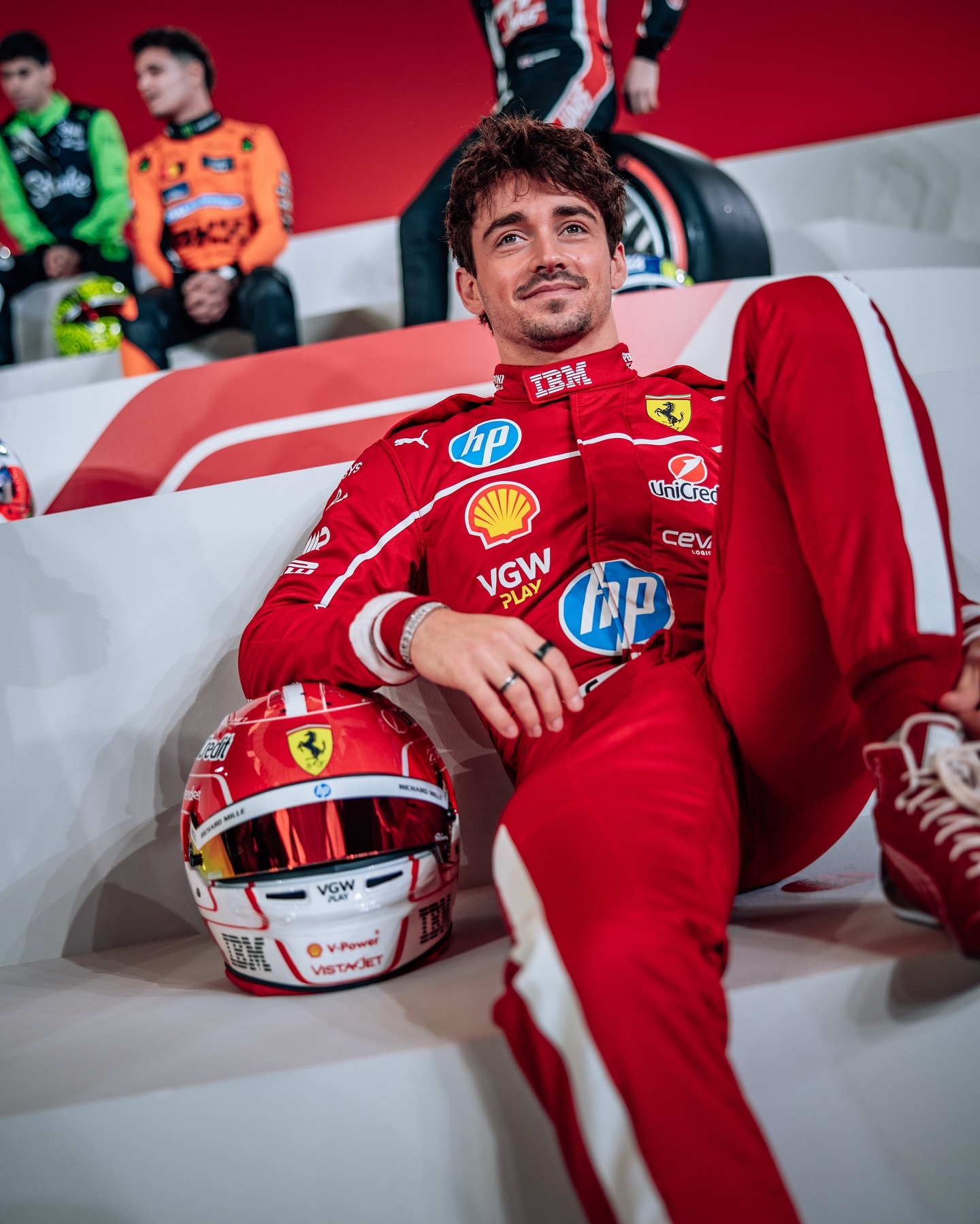 开云体育平台APP-包含迈凯伦绝杀雷诺车队，汉密尔顿状态火热的词条